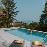 Fiordisole Villa *