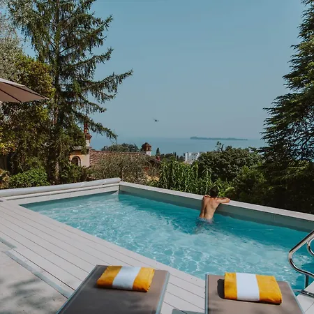 Fiordisole Villa *