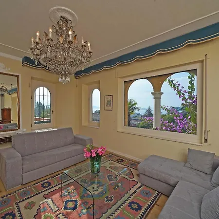 Fiordisole Villa *